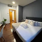 Vtz The Orus Factory - Parking Muy Economico Hotel