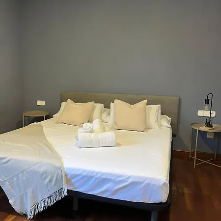 Vtz The Orus Factory - Parking Muy Económico 2* Saragoça