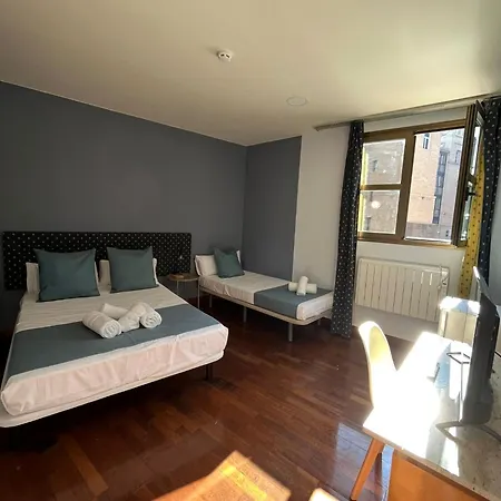 Vtz The Orus Factory - Parking Muy Economico Hotel Saragozza