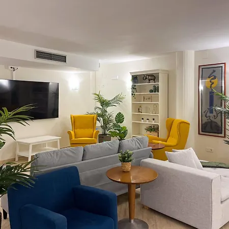 Vtz Orus Factory - Parking Muy Economico Hotel