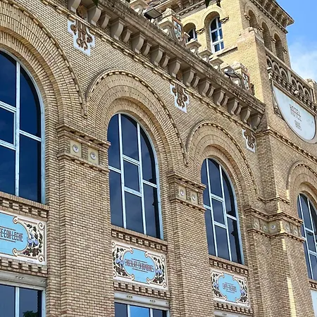 Vtz The Orus Factory - Parking Muy Economico Hotel Saragozza