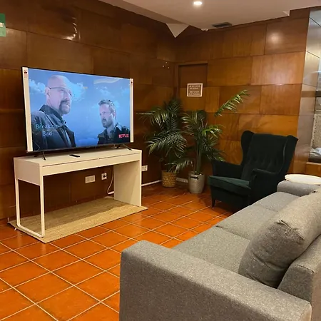 Hotel Vtz The Orus Factory - Parking Muy Económico Saragoça