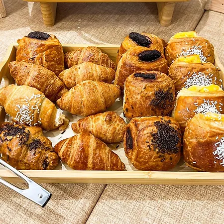 Vtz The Orus Factory - Parking Muy Economico Hotel