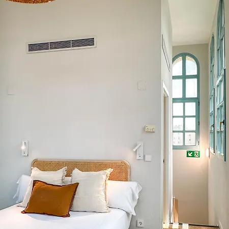 Vtz Orus Factory - Parking Muy Economico Hotel 2*