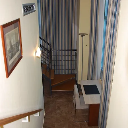 Vtz The Orus Factory - Parking Muy Económico Hotel