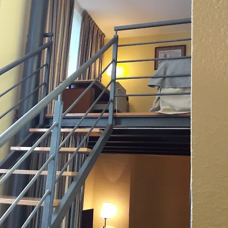 Hotel Vtz The Orus Factory - Parking Muy Económico Saragoça