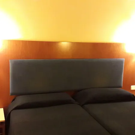 Hotel Vtz The Orus Factory - Parking Muy Economico