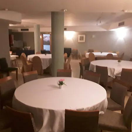 Hotel Vtz The Orus Factory - Parking Muy Economico