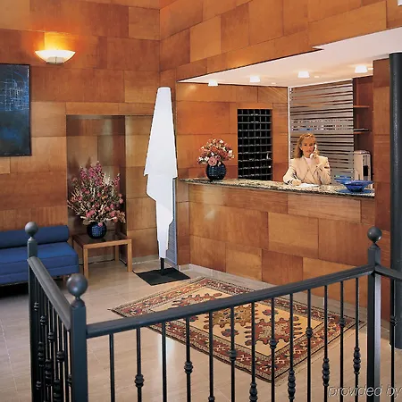 Hotel Vtz The Orus Factory - Parking Muy Economico