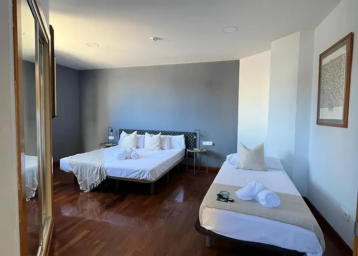 Vtz The Orus Factory - Parking Muy Economico Hotel