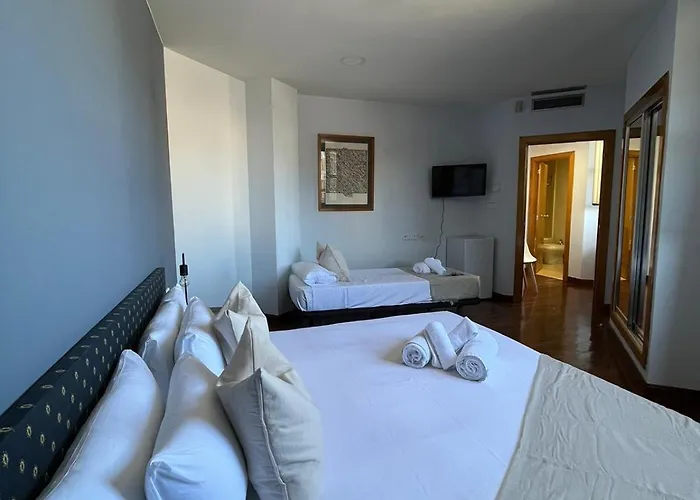 Vtz The Orus Factory - Parking Muy Economico Hotel