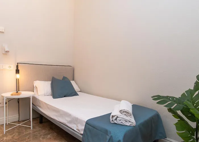 Hotel Vtz The Orus Factory - Parking Muy Economico Saragossa