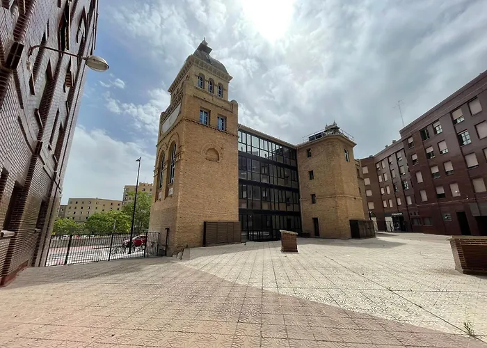 Hotel Vtz The Orus Factory - Parking Muy Economico Saragossa