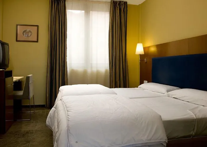 Vtz The Orus Factory - Parking Muy Economico Hotel