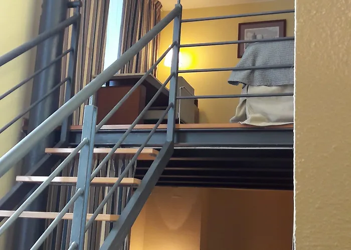 Hotel Vtz The Orus Factory - Parking Muy Economico Saragozza