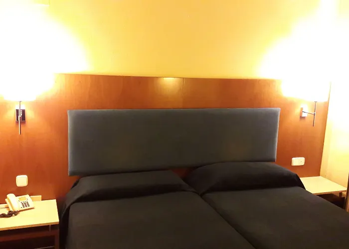 Hotel Vtz The Orus Factory - Parking Muy Economico